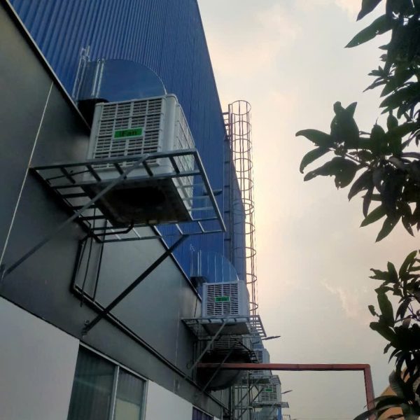 Hình ảnh : Thi công máy làm mát công nghiệp 35.000 m3/h phần phía ngoài cho nhà máy Bao Bì