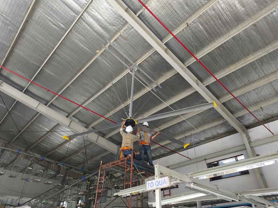 Thi công lắp đặt quạt trần công nghiệp Thi công lắp đặt quạt trần công nghiệp